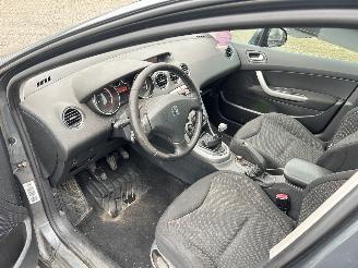 Peugeot 308 SW 1.6 VTi XS picture 9