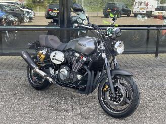 Schade motor Yamaha XJR 1300  2015/3