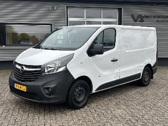 Schade bestelwagen Opel Vivaro 1.6 CDTI L1H1 Edition 2017/5