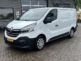 Schade bestelwagen Renault Trafic 2.0 dCi 120 T29 L1H1 Comfort 2020/10