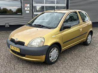Schadeauto Toyota Yaris 1.0-16V VVT-i Terra 2000/2