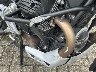 Moto Guzzi  V85 TT picture 12