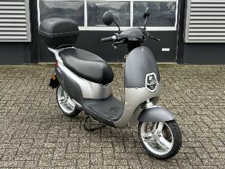 krockskadad bil bromfiets Overige  Ecooter E1 S 2020/6