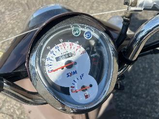 Sym  Mio 50 picture 11