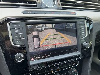 Volkswagen Passat Variant 2.0 TDI Connected Series Plus picture 26