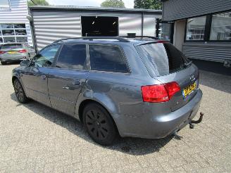 Audi A4 Avant 2.5 TDI Pro-line Business picture 3