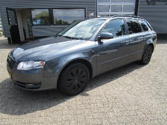 skadebil auto Audi A4 Avant 2.5 TDI Pro-line Business 2005/4