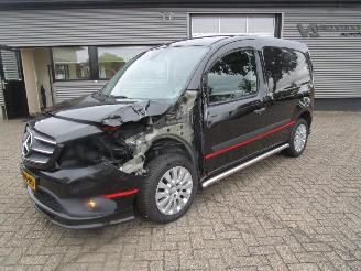 damaged commercial vehicles Mercedes Citan 111 CDI BleuEFFICIENCY 2018/7