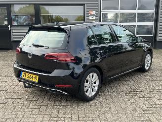 Damaged car Volkswagen Golf 1.5 TSI Comfortline Business 2019/6