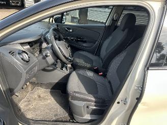 Renault Captur 0.9 TCe Dynamique picture 10