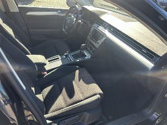 Volkswagen Passat Variant 1.6 TDI Highline picture 14