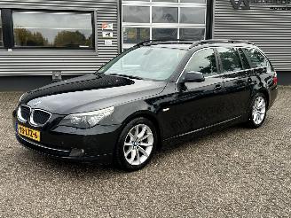 damaged passenger cars BMW 5-serie 520i Touring Automaat 2010/6