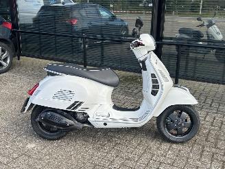 Vespa  GTS 300 i.e. Super picture 2