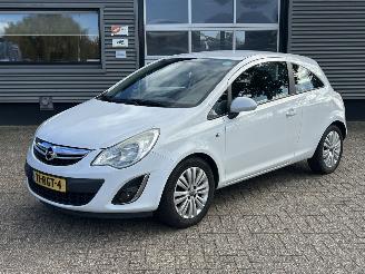 Schadeauto Opel Corsa 1.2-16V Edition 2011/5