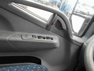 Mitsubishi Canter fuso 3C13 3.0 DI 385 bakwagen airco let op motor defect!!!!!!!!!!! picture 24