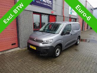 krockskadad bil bedrijf Citroën Berlingo 1.5 BlueHDI Control airco schuifdeur LET OP MOTOR LOOPT NIET 100% 2020/8