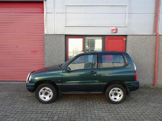 Suzuki Grand-vitara 2.0 Metal Top 4 x 4 airco picture 6