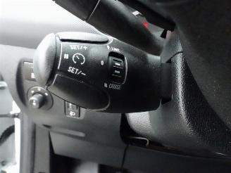 Peugeot Partner 120 1.6 BlueHDi 100 L1 Premium S&S airco picture 16