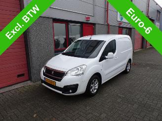 Käytettyjen commercial vehicles Peugeot Partner 120 1.6 BlueHDi 75 L1 Première navi airco 2015/8