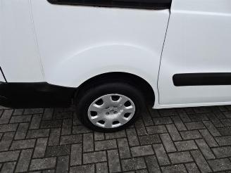 Peugeot Partner 122 1.6 e-HDI L2 XR airco inrichting imperiaal picture 16