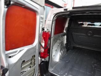 Peugeot Expert 229 2.0 HDI L2H1 DC Profit+ airco picture 25