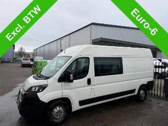 krockskadad bil bedrijf Peugeot Boxer 335 2.2 BlueHDi 140 L3H2 Premium DC 5 zitplaatsen 2020/11