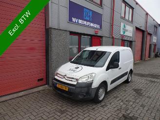 Vrakbiler auto Citroën Berlingo 1.6 HDI 500 Comfort 2011/8