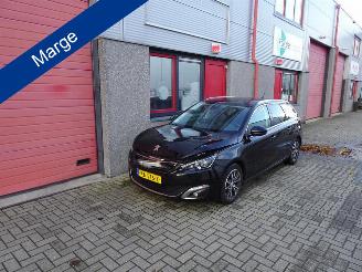 uszkodzony samochody osobowe Peugeot 308 SW 1.2 PureTech Blue Lease Premium let op nieuwe motor !!!!!!! 2016/10