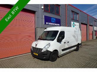 Tweedehands bestelwagen Renault Master T35 2.3 dCi L2H2 3 zits airco 2014/8