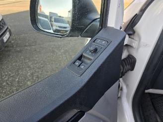 Volkswagen Transporter 2.0 TDI 8 Pers DSG picture 7