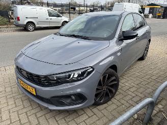 Schadeauto Fiat Tipo  2021/11