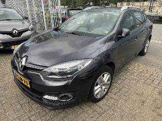 Schadeauto Renault   2014/8
