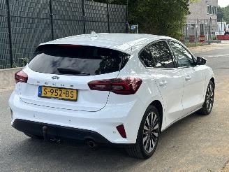 Ford Focus  picture 3