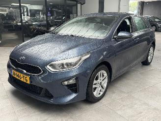 skadebil auto Kia Ceed  2020/5