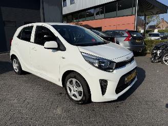 Damaged car Kia Picanto 1.0 DPi ComfortLine 5p  Hatchback 5-dr. 2021/11
