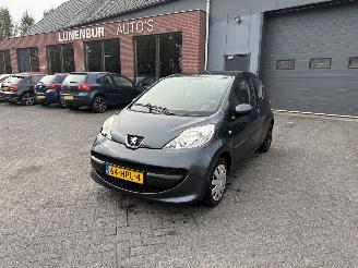 Unfallwagen Peugeot 107 1.0-12V XS   AIRCO Hatchback 3-dr. 2009/1