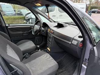 Opel Meriva 1.6-16V Cosmo (MPV 5-dr.) picture 29