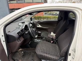 Toyota iQ 1.0 VVTi Aspiration AUTOMAAT picture 20