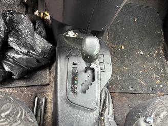 Toyota iQ 1.0 VVTi Aspiration AUTOMAAT picture 2