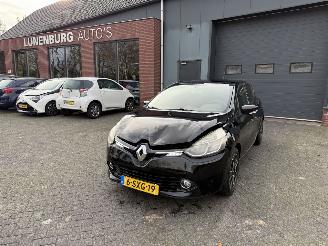 Damaged car Renault Clio 0.9 TCe Dynamique  NAVIGATIE Hatchback 5-dr. 2014/1