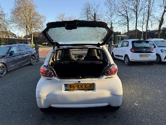 Toyota Aygo 1.0-12V Comfort  AIRCO  (Hatchback 5-dr.) picture 10