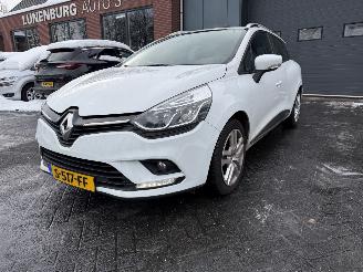 Schadeauto Renault Clio 0.9 TCe Intens  NAVIGATIE Stationwagen 5-dr. 2018/6