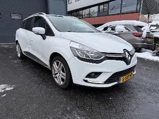 Renault Clio 0.9 TCe Intens  NAVIGATIE Stationwagen 5-dr. picture 7