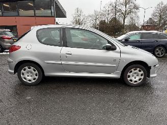 Peugeot 206 1.4 Génération (Hatchback 3-dr.) picture 7