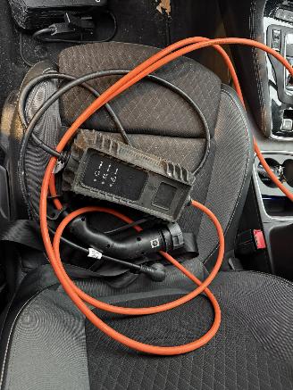 Opel Grandland X - 1.6 Turbo Hybrid Business Edition picture 25