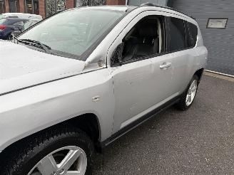 Jeep Compass 2.0 Limited (SUV 5-dr.) picture 11