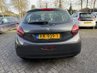 Peugeot 208 1.2 PureTech Allure (Hatchback 5-dr.) picture 4