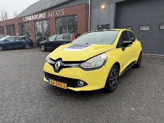 Schadeauto Renault Clio 0.9 TCe Expression (Hatchback 5-dr.) 2013/2