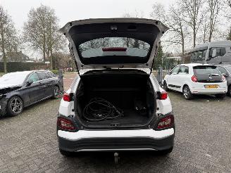 Hyundai Kona EV Premium 64 kWh (SUV 5-dr.) 10537  EX BTW picture 15