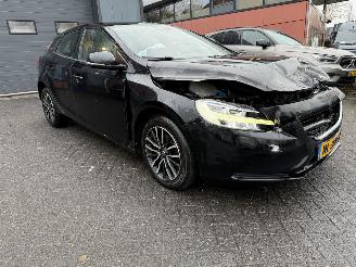 Volvo V-40 2.0 D2 Kinetic (Hatchback 5-dr.) picture 6